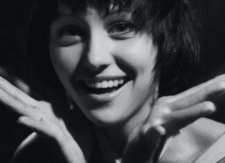 Hàm Răng và Nụ Cười: Yếu Tố Thành Công Trong Cuộc Sống